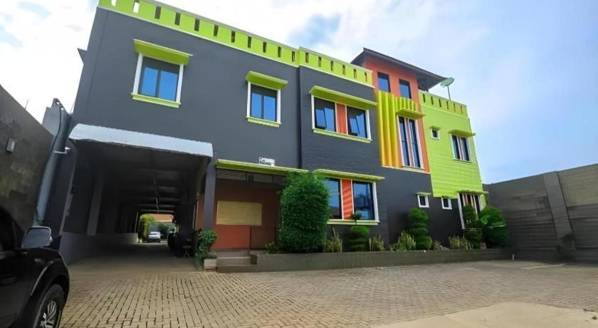 Hotel Khalista Purwakarta Exterior photo